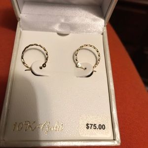 Everlasting gold 10k small hoop earring
